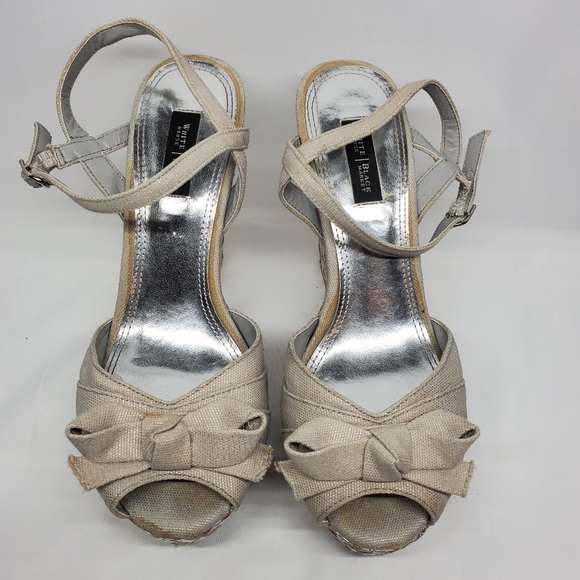 White house black market canvas shimmery wedge 8M - Picture 8 of 8